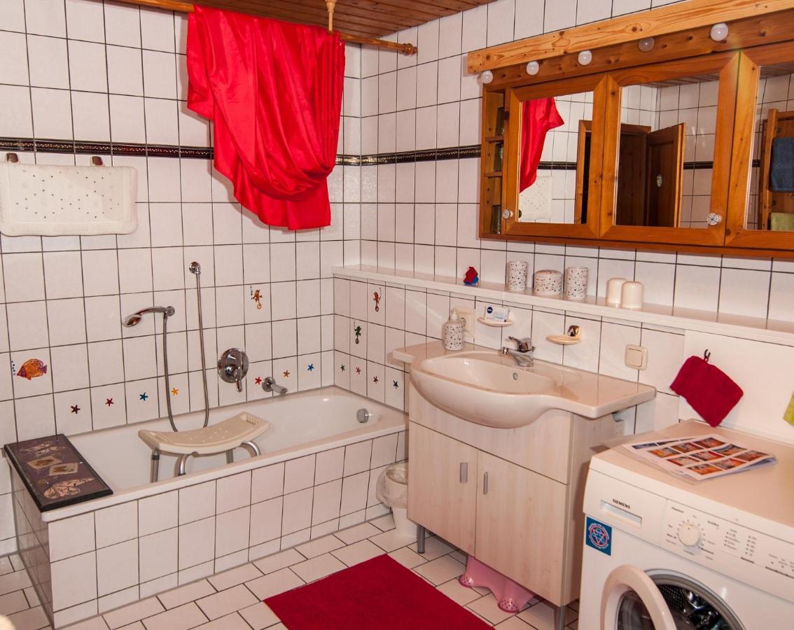 Ferienwohnung Sternschnuppe Chieming Exterior photo